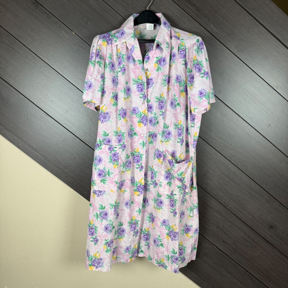 Simply Basic Women's Large Vintage Floral House Dress Snap Front Purple Pink